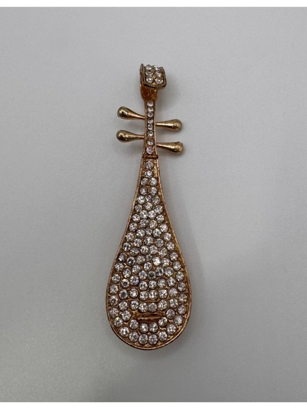 Vintage Rhinestone Mandolin Brooch Gold Tone Figural Instrument Pin 3 Inch